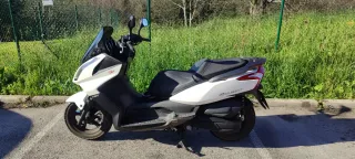 Kymco Superdink 125cc Maxi Scooter