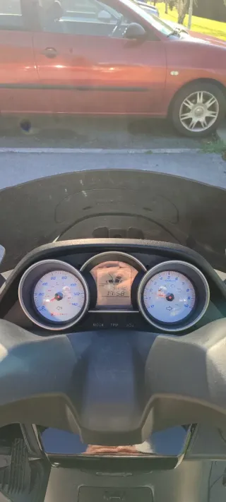 Kymco Superdink 125cc Maxi Scooter