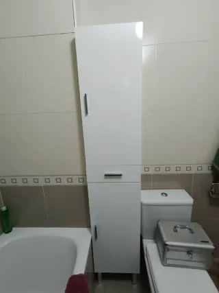 Mueble de baño blanco