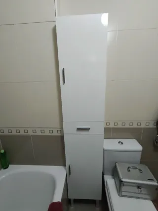 Mueble de baño blanco