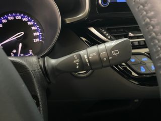 Toyota C-HR Advance 1.8 125He-CVT HEV Espectacular