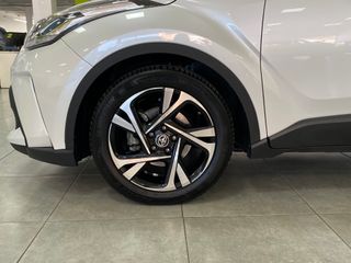 Toyota C-HR Advance 1.8 125He-CVT HEV Espectacular