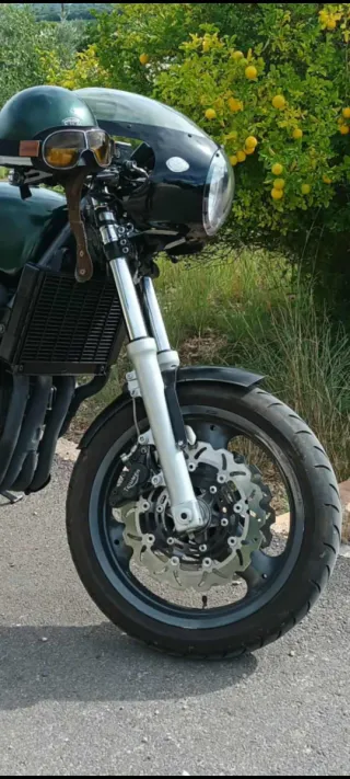 Cúpula y Faro Café Racer