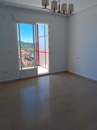 CHALET EN   PLASENCIA