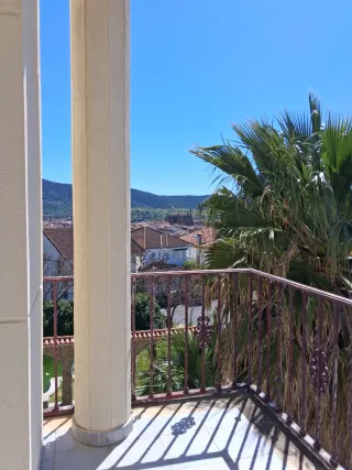 CHALET EN   PLASENCIA