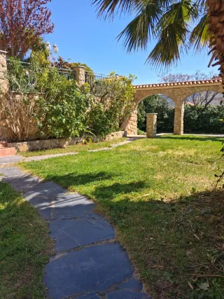 CHALET EN   PLASENCIA