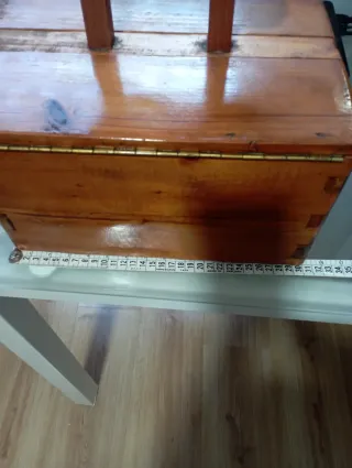 Caja artesanal madera.limpia zapatos