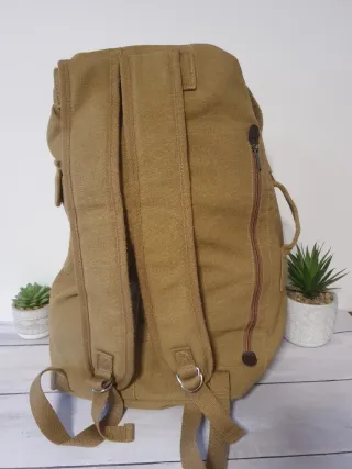 Mochila estilo militar