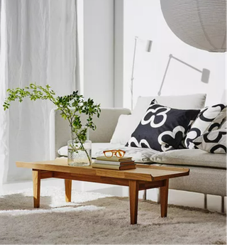 Mesa Baja IKEA Guttane Madera