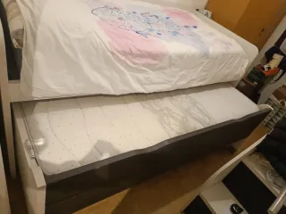 Cama juvenil con cajonera y escalera
