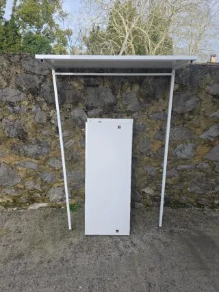 Perchero Metálico Blanco para Negocio