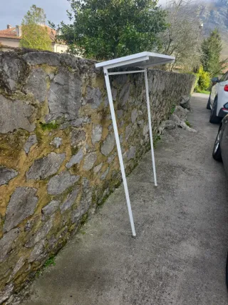 Perchero Metálico Blanco para Negocio