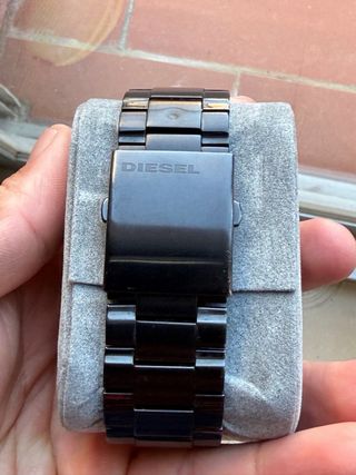 Reloj Diesel Negro y Dorado