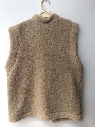 Chaleco borreguito beige