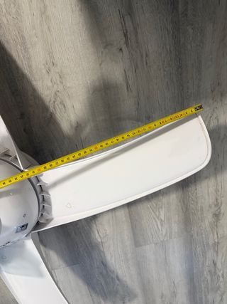 Ventilador de techo blanco