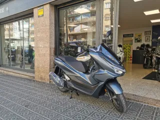 Honda pcx 125 dx. Nueva