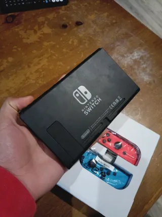 Nintendo Switch Azul y Rojo