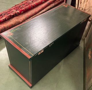 Baúl de Madera Verde con Pintura Floral