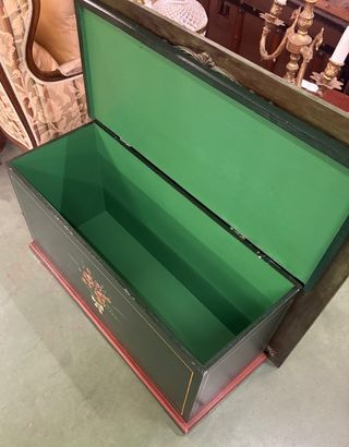 Baúl de Madera Verde con Pintura Floral