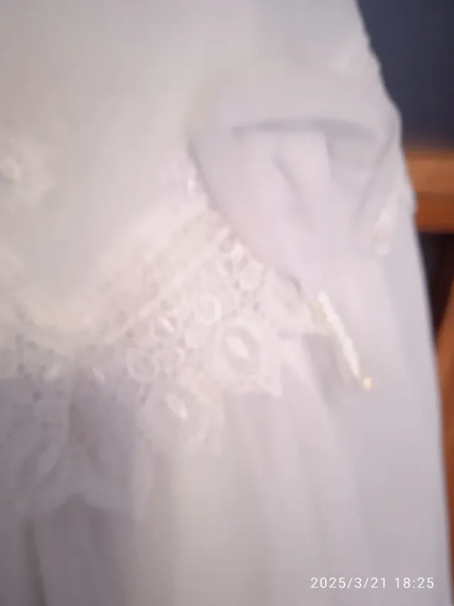 Vestido de fiesta blanco para niñas marca Johnny