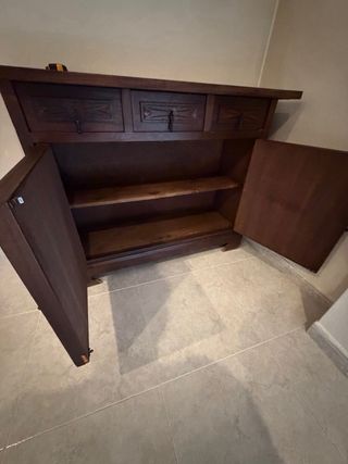 Vendo cómoda de madera en muy buen estado. Mueble