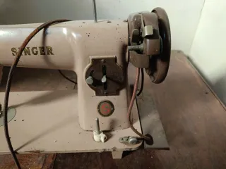 Máquina de coser Singer antigua