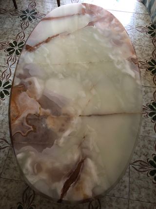 Mesa baja de onix y madera