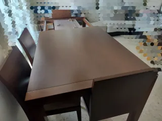 Conjunto mesa y 6 sillas en madera de nogal