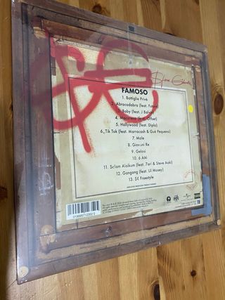 vinile sfera ebbasta “famoso” oro trasparente