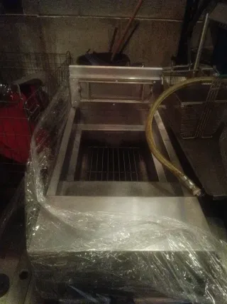 Freidora a gas industrial