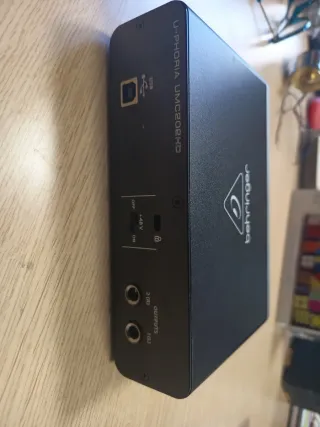 Interfaz Audio Behringer U-phoria UMC202HD