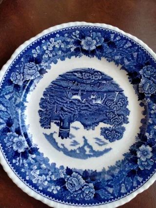 Platos de porcelana inglés azul
