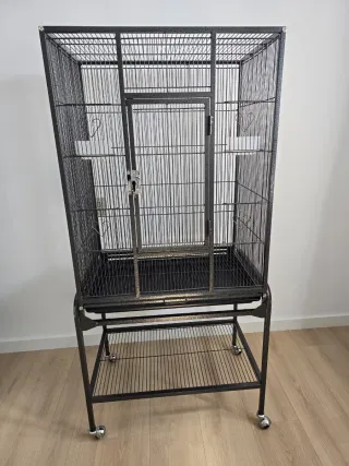 Jaula grande para loros