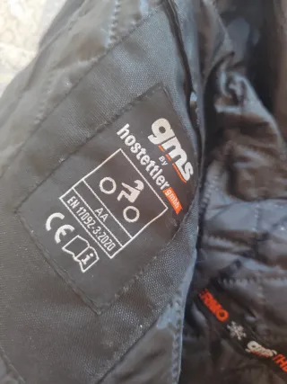 Chaqueta de moto con protecciones