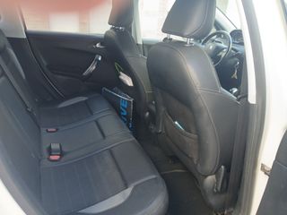 Peugeot 2008 allure hdi