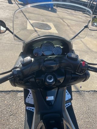 Yamaha TMAX 500 Maxi Scooter 2010
