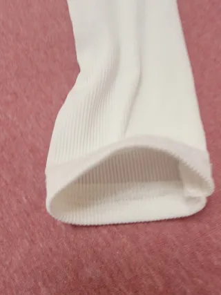 Blusa blanco roto bershka