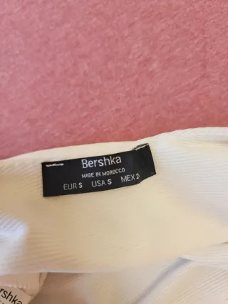 Blusa blanco roto bershka