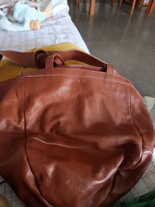 Bolso grande de cuero marrón