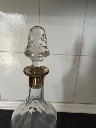 Caraffa in vetro con 4 bicchieri e liquoriera