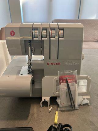 Máquina de coser Singer Heavy Duty 14HD854