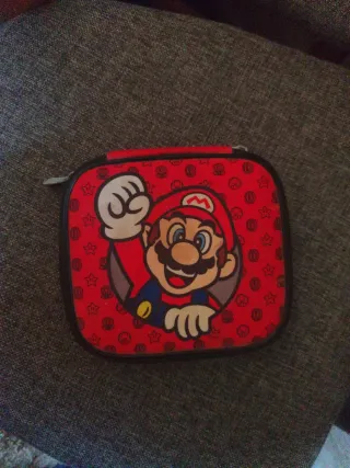 Nintendo 2DS con funda y cargador