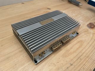 DLS Genesis DA100 Clase A