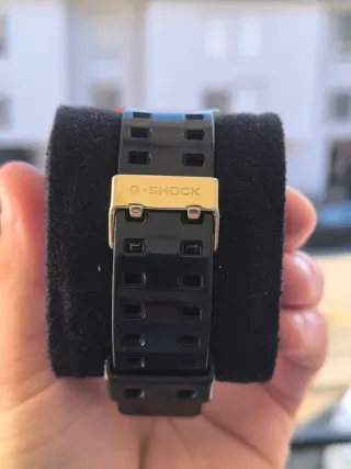 Casio G-Shock GA110-GB Preto Dourado