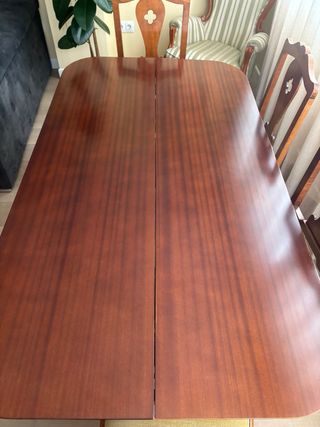 Mesa y sillas comedor