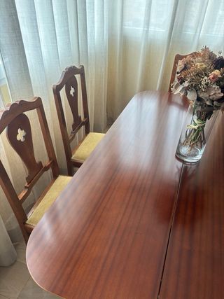 Mesa y sillas comedor