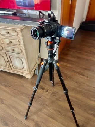 Cámara Reflex Nikon D5300 18-55mm+ filtro+Trípode