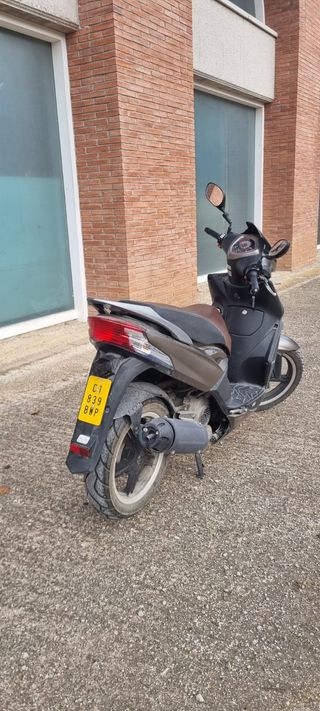 Kymco Agility City 50cc Scooter