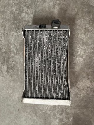 Radiador Kart KZ con golpe