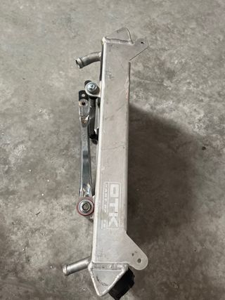 Radiador Kart KZ con golpe